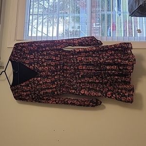 A-line floral pattern long sleeve v-kneck dress